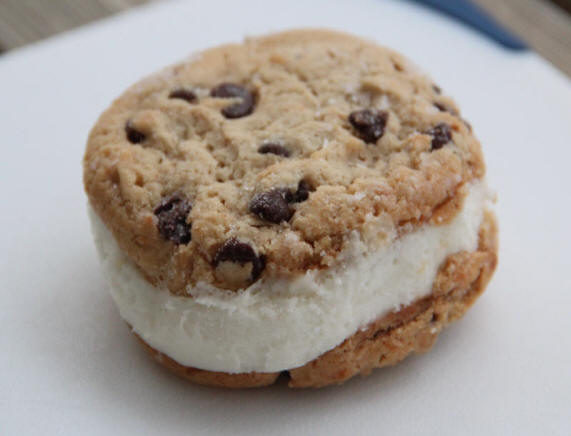 Chocolate chip Cookie